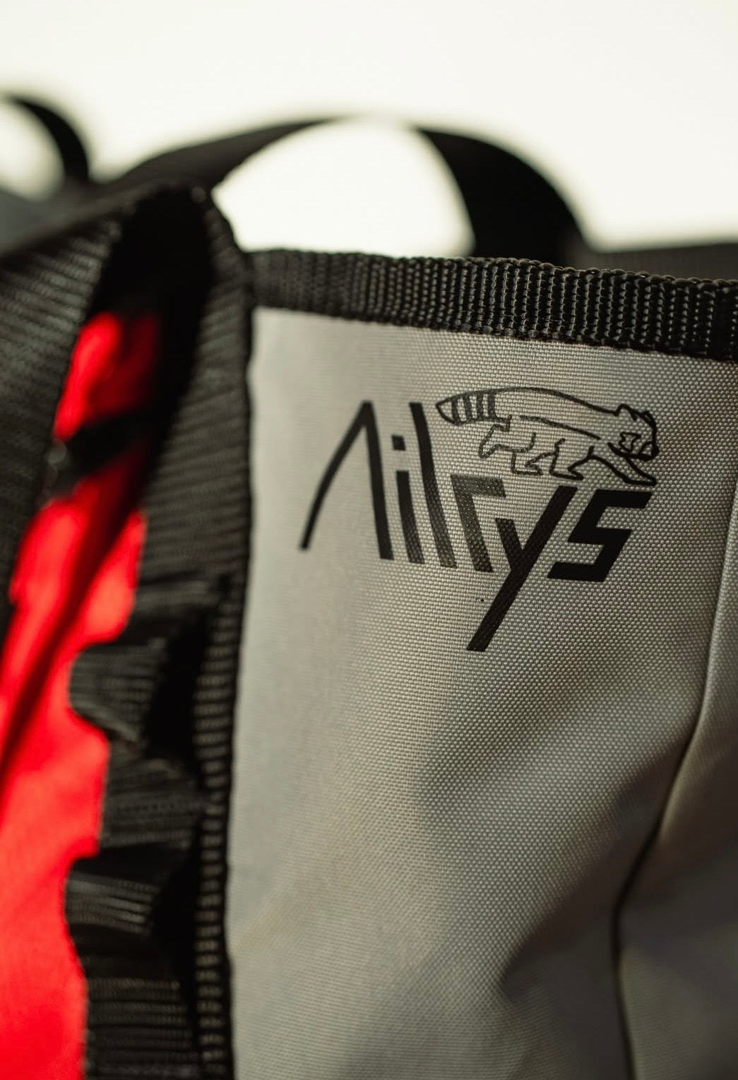 Ailrys Crag Tote 35L